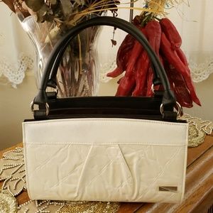 NWOT⚘3 for $18⚘  Hannah Classic Shell